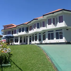 Vista Eden Hill Hotel